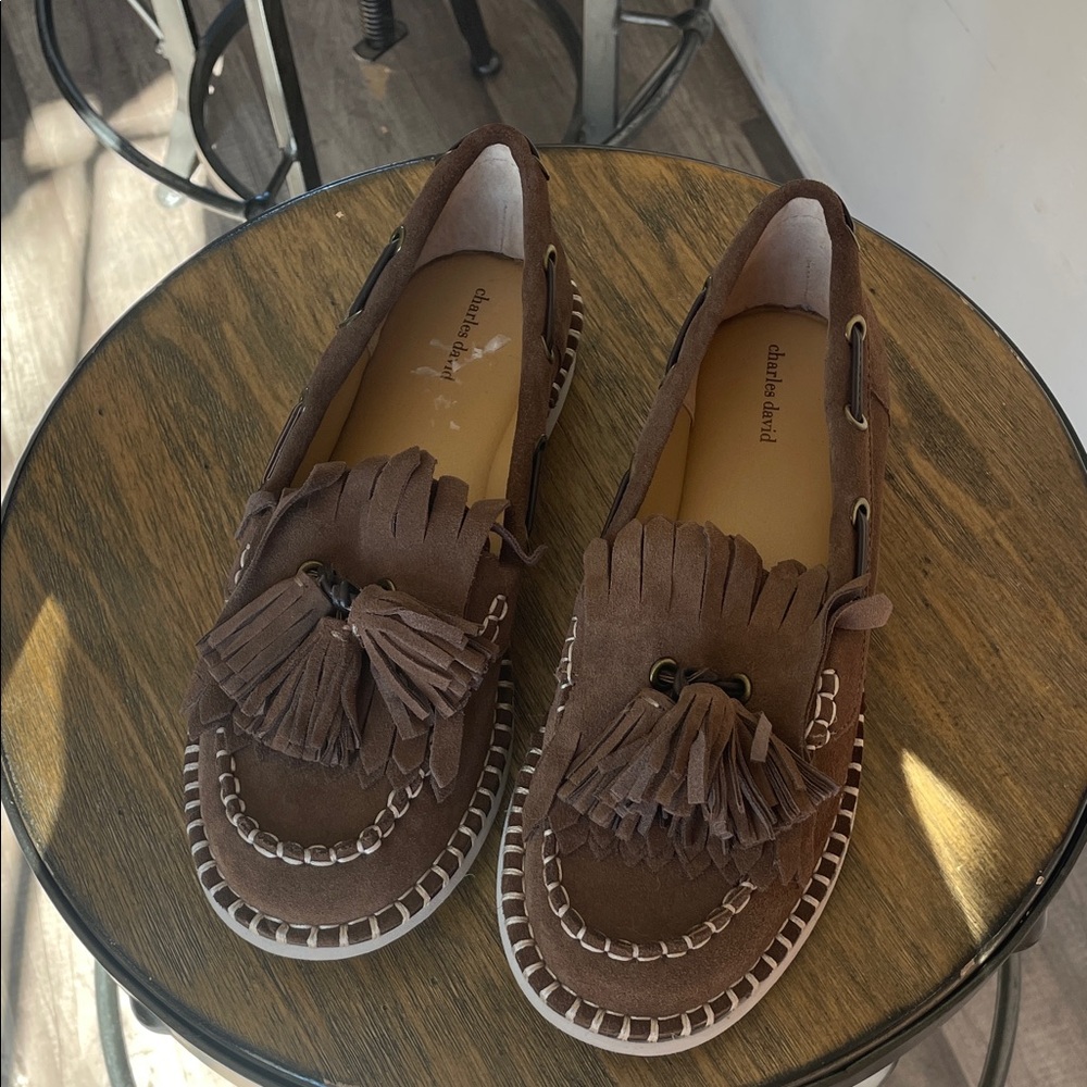 NWOT Charles David suede fringe loafers Sz 8